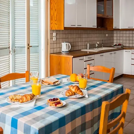 Seafront Deluxe * Chania (Crete)